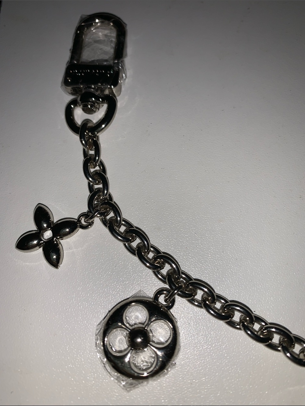 Vivienne purse/bag Charm Chain keychain - Picture 6 of 8